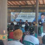 WhatsApp Image 2021-11-04 at 14.56.24 Drs. H. Achmad Iskandar, M. Si (tengah) Wakil Ketua DPRD Provinsi Jatim saat reses bertempat di rumah H. Masdawi di Desa Lombang, Kecamatan Batang-Batang, Sumenep Selasa, 2 November 2021 siang. Foto: Sudirman/LensaMadura.Com.