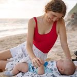 Tips-Liburan-Ke-Pantai-Bersama-Bayi Tips-Liburan-Ke-Pantai-Bersama-Bayi