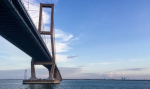 Motor Roda Dua di Jembatan Suramadu Dialihkan ke Jalur Darurat