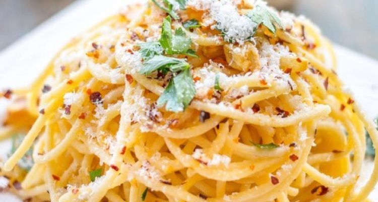 Resep Spaghetti Aglio e Olio dengan Udang Panggang Cocok jadi Bekal Liburan