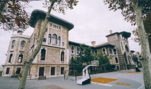 Perbedaan Universitas, Institut, Sekolah Tinggi, Akademi dan Politeknik