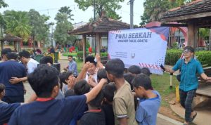 PWRI Sumenep Bagikan Voucher Takjil Gratis di Taman Tajamara, Komitmen Dukung Pelaku UMKM