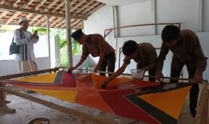 MA Miftahul Ulum Klerker Tambak Gelar Pelatihan Batik Tulis Kontemporer, Gandeng Paneka Batik