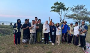 Universitas Terbuka Pasang Solar Cell di Pantai Galung, Kades Juruan Daya Beri apresiasi