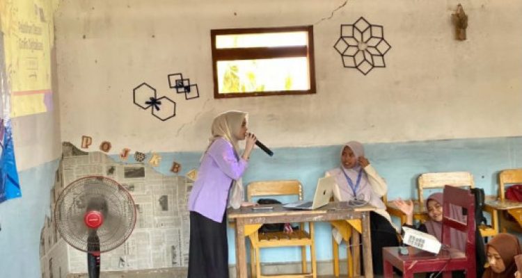 Mahasiswa KKN Universitas Annuqayah